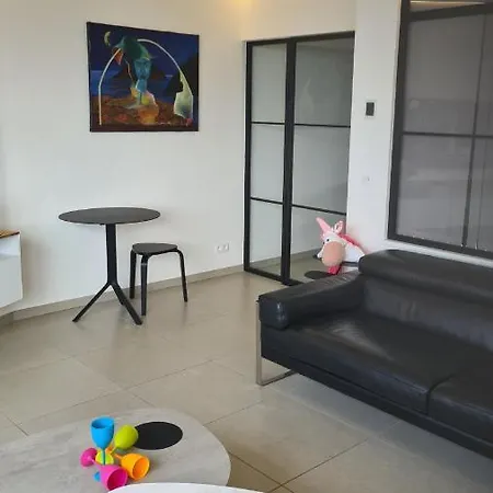 Frontaal Gelijkvloers Seaview 80m² 2 Slp Апартаменты Остенде