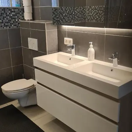 Апартаменты Frontaal Gelijkvloers Seaview 80m² 2 Slp *